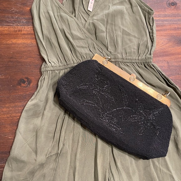 Vintage black gold Victorian floral beaded clutch heavy metal - Picture 1 of 7